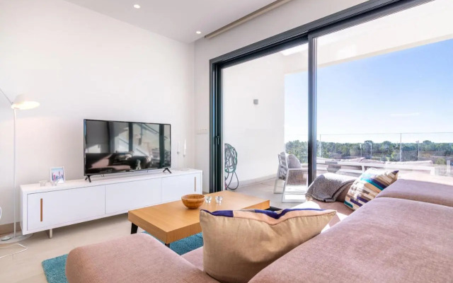 Las Colinas Golf, Luxury Penthouse