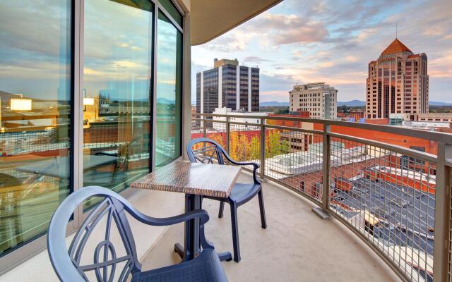 Hampton Inn & Suites Roanoke-Downtown