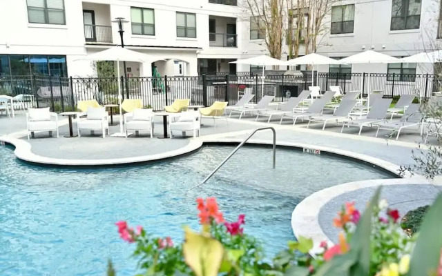 Montrose Spring - Stylish 1 BR in Houston