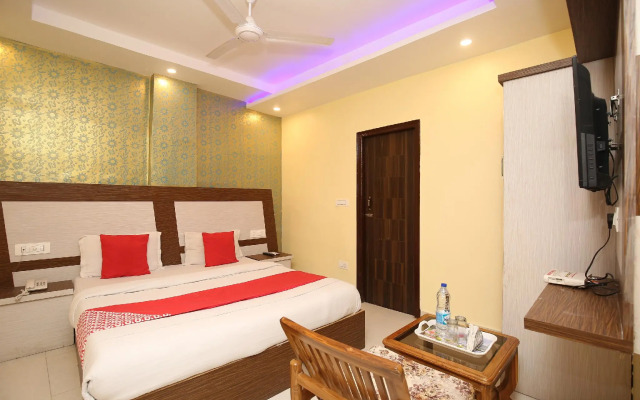 OYO 12258 Royal Residency