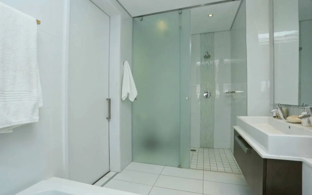 Sandton Skye Unit 702