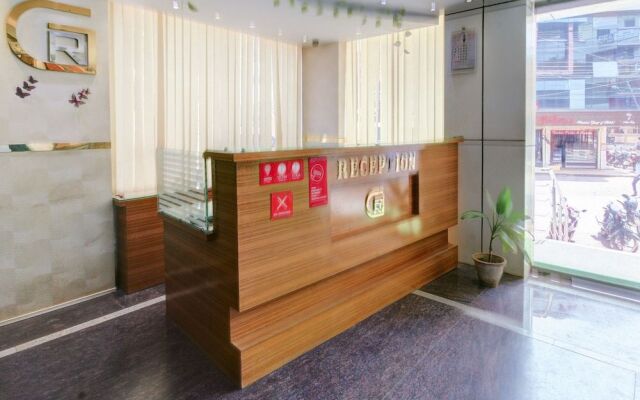 Oyo 28047 Hotel Galaxy Residency