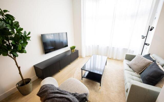 Admiringly 1 Bedroom Serviced Apartment 56m2 -NB306A-