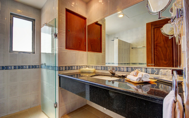 Riviera Maya Suites