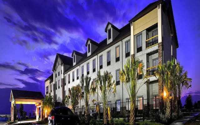 Comfort Inn & Suites