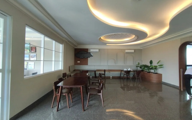 Maulidia Hotel Syariah & Convention Center