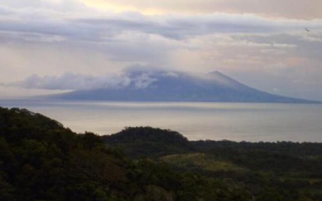 Tierra Madre Eco Lodge