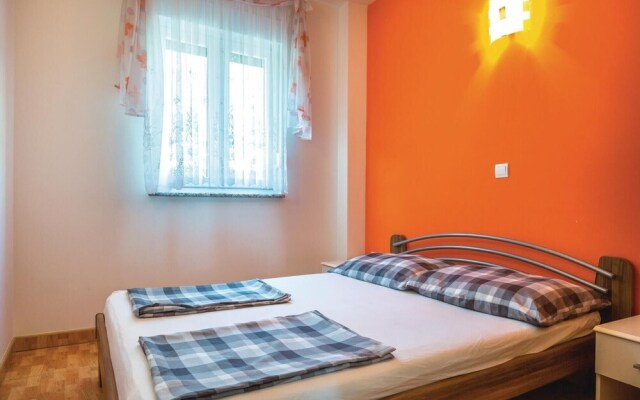 Stunning Home in Makarska With Wifi and 2 Bedrooms