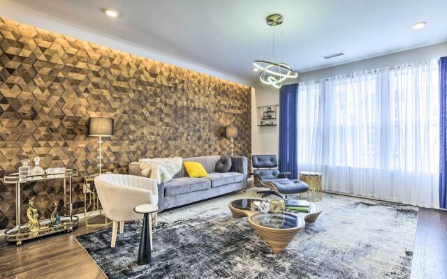 Tasteful Durham Townhome - 6 Mi to Downtown!