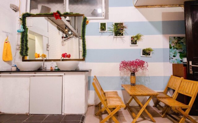 Meow Hostel
