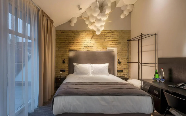 Отель Art Artagonist