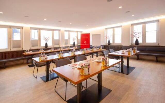 Hotel & Boarding House Schlosserwirt