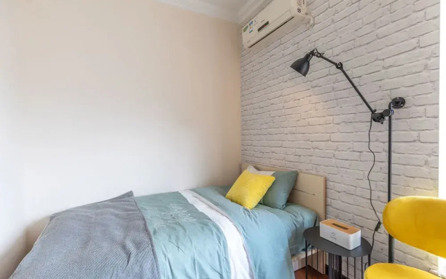 Locals Boutique Apartment Huafa Plaza 8