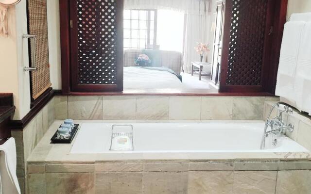 Sedgefield Apartment On The Lake