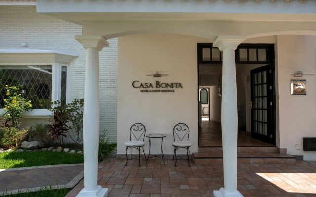 Casa Bonita Hotel + Cocina