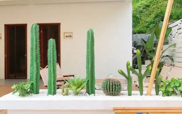 Xiling Snow Mountain Mid-Levels Homestay