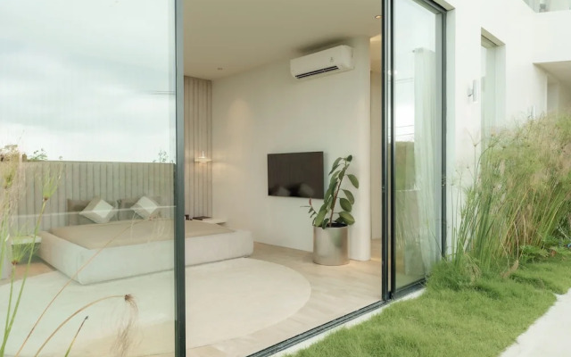 Lux Retreat 4BR Ocean Villa in Uluwatu