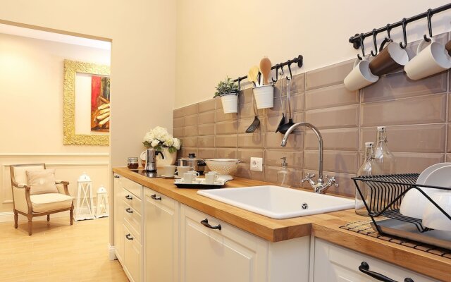 Daplace - Lucrezia Apartment