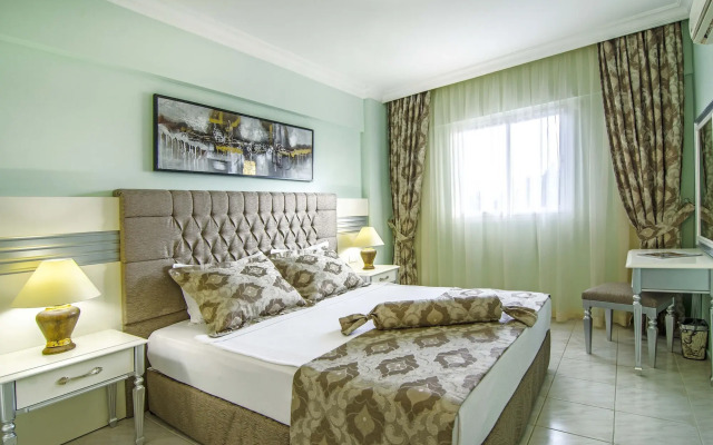 Pine Club Apart Hotel