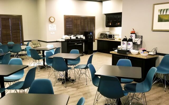 Comfort Inn & Suites Tempe Phoenix Sky Harbor Airport