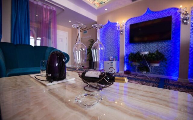 Love Romantic Scene Hotel
