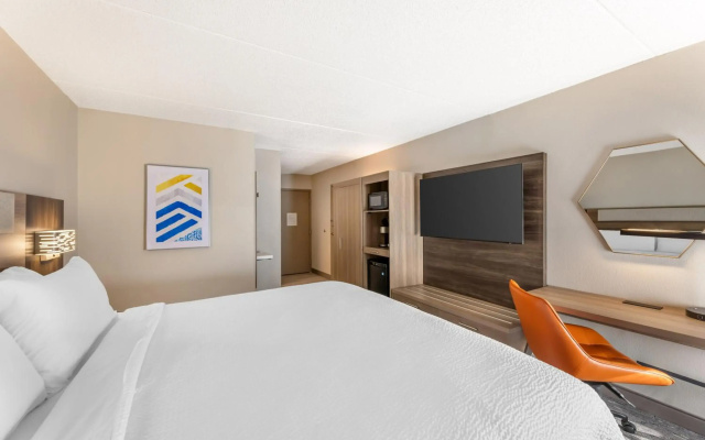 Holiday Inn Express Crestwood by IHG