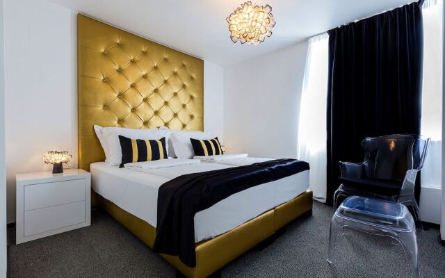 B Gold Luxury Rooms