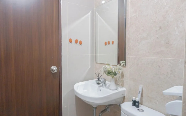 Comfy And Homey 2Br Transpark Cibubur Apartment