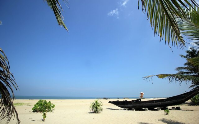 Lankahuts Beach Bungalows