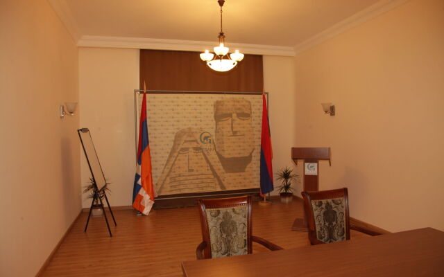 Отель «Арцах»