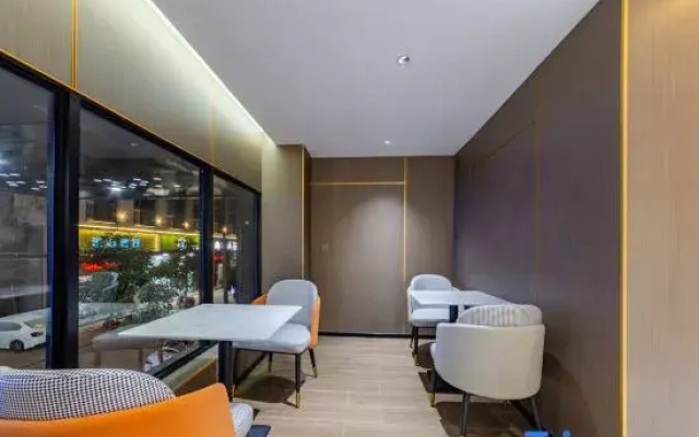 Xinyifang Hotel (Jieyang Jinxianmen)