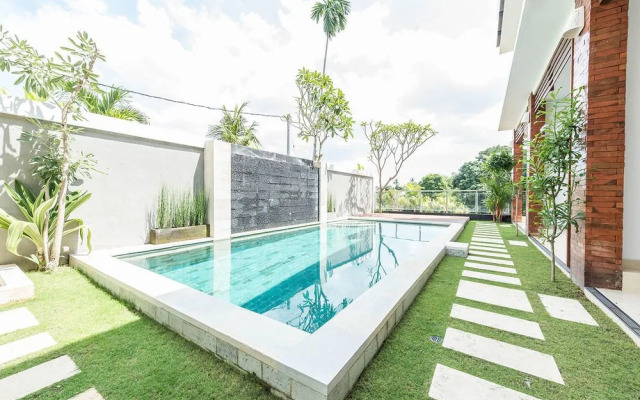 Airy Seminyak Kerobokan Raya Gang Tujuh Bali