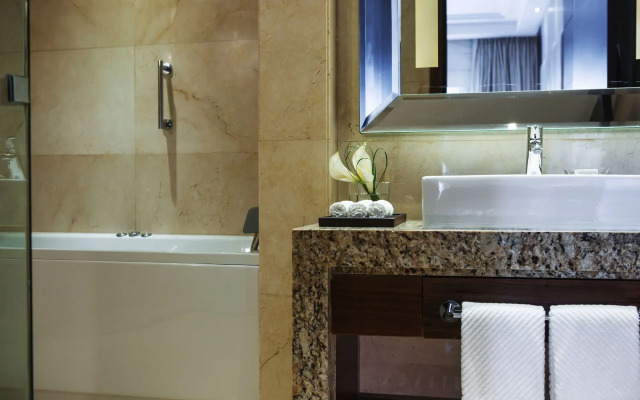 Renaissance Cairo Mirage City Hotel
