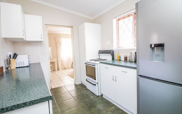 Little Rose Guesthouse & Self-Catering