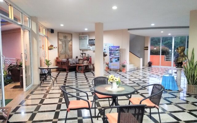 Khao Saming Paradise Resort