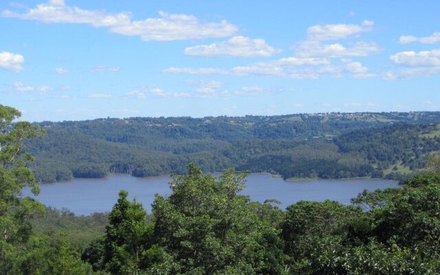 Misty View Cottages Montville