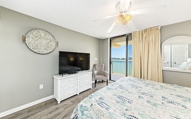 Compass Point 303