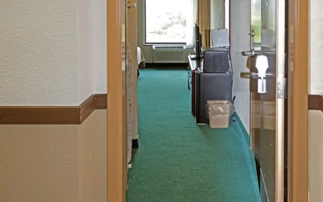 Baymont Inn & Suites Somerset