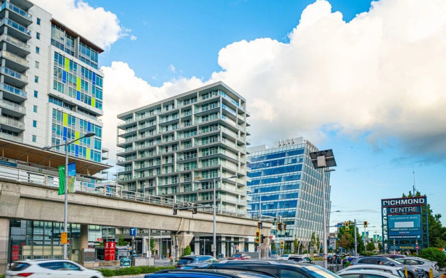 Charming Oasis Close to Airport & Downtown