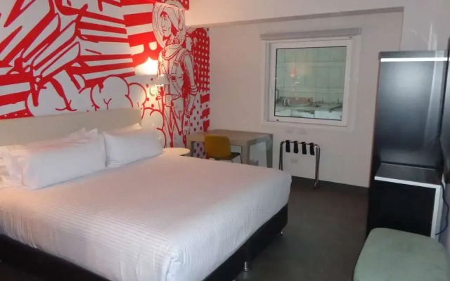 Radisson RED Miraflores