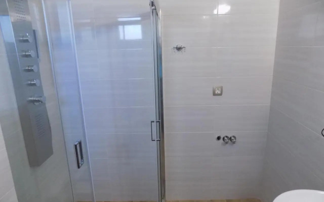 Souvlakis Pool Suites (S.P.S)