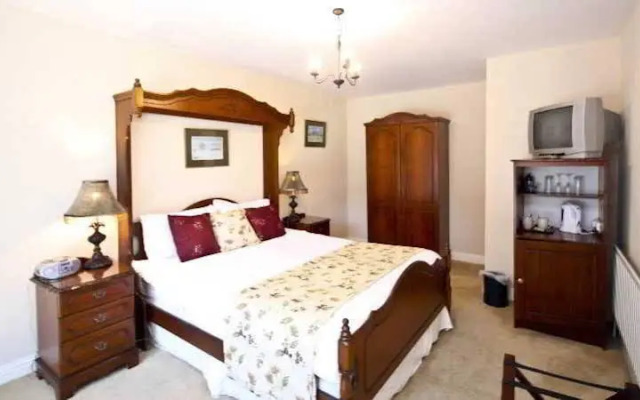Newlands Country House