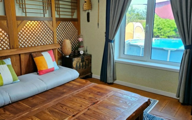 Goseong Rozelle Pension