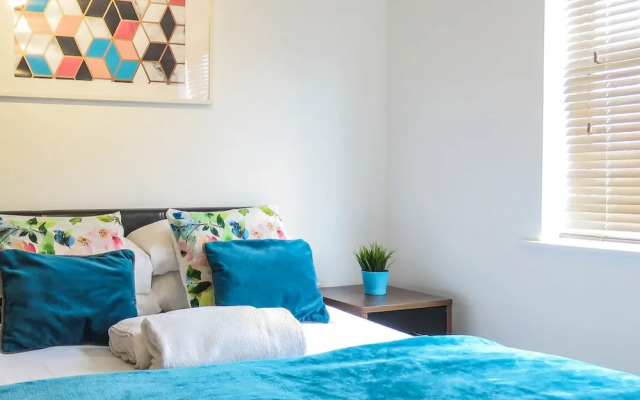 Tudors eSuites Birmingham Canalside Apartments