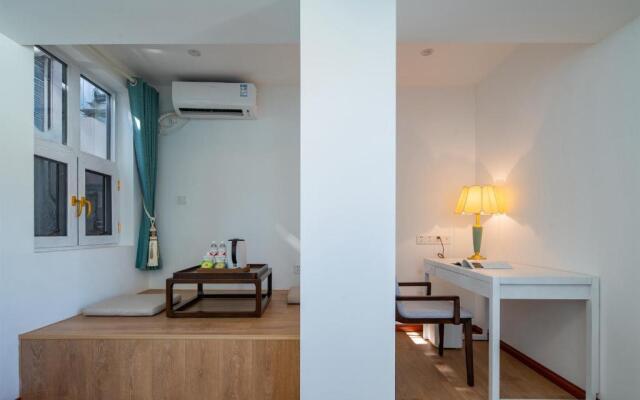 Dali T Hotel