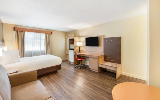 Days Inn by Wyndham Nanaimo