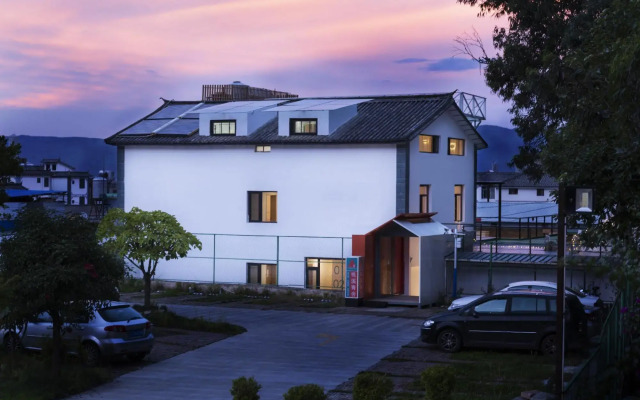 Taoxi Creek Hostel