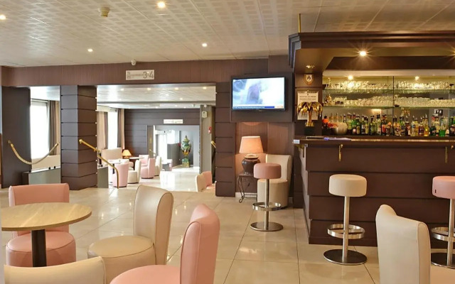 Hôtel Croix des Bretons Lourdes Pyrénées