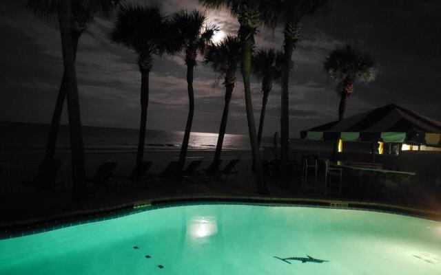 Flamingo Inn Beachfront