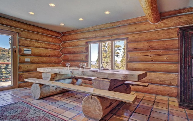 Quandary View Lodge by RedAwning